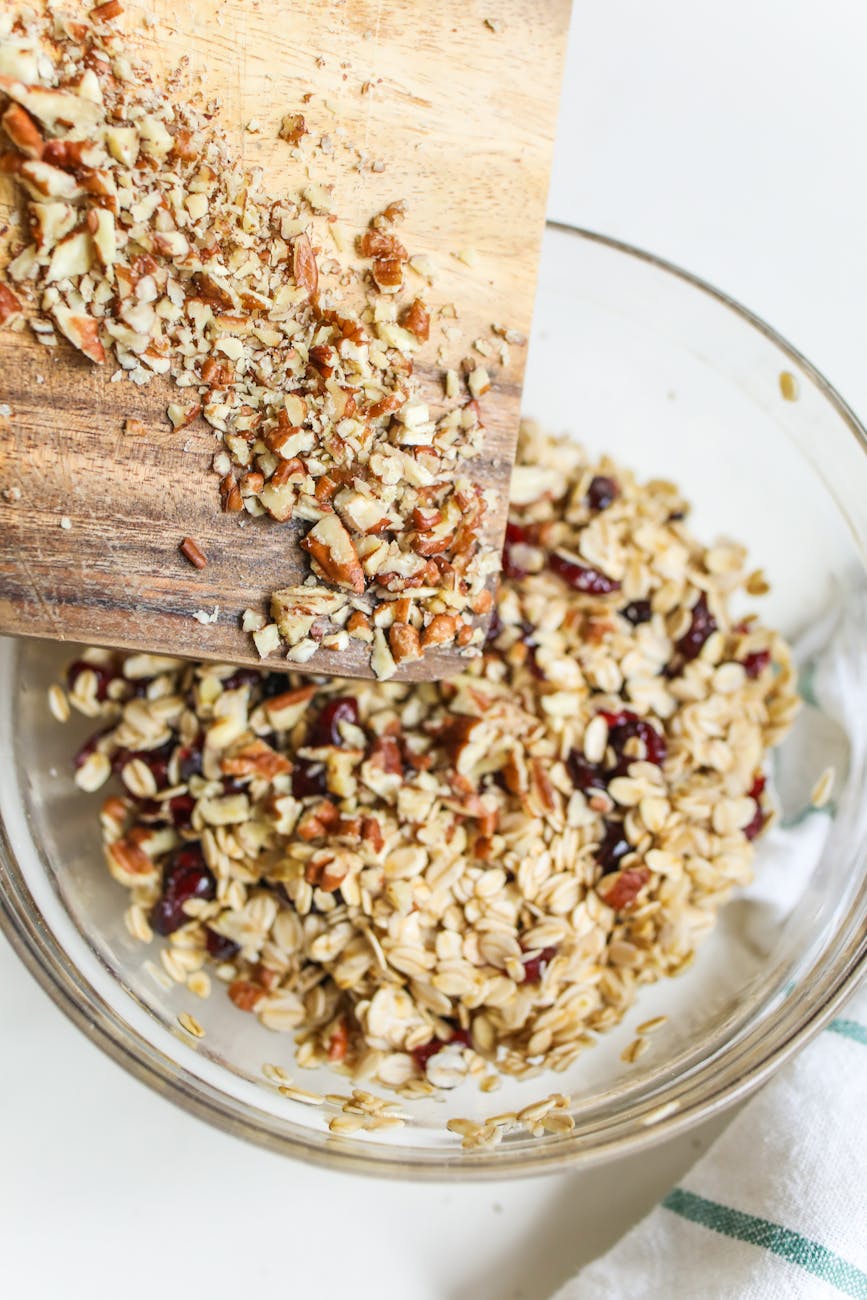 Homemade Granola Recipe: Easy, Delicious, and Customizable